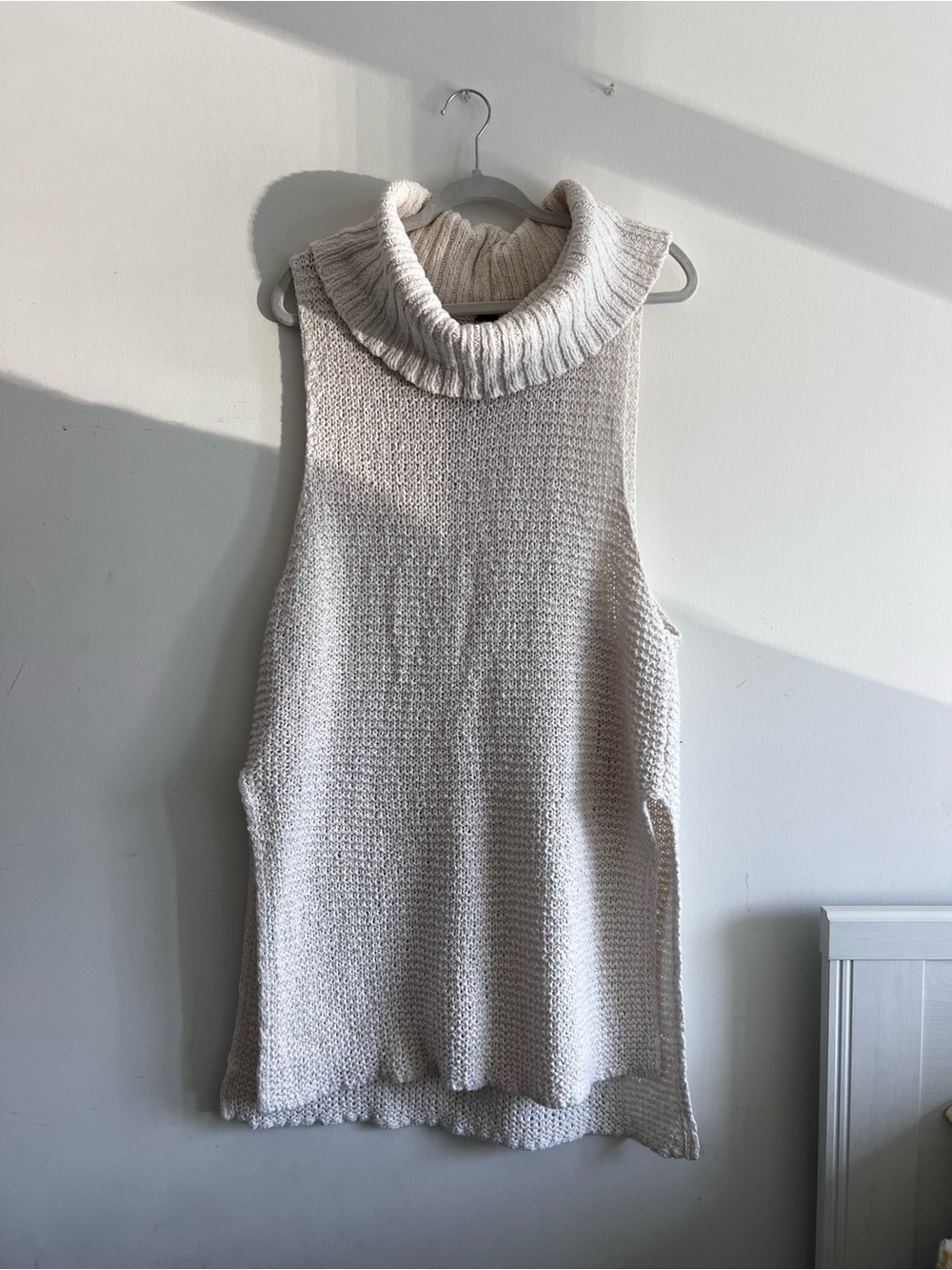 Sleeveless Sweater L